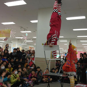 ドタバタコメディパフォーマンスショー